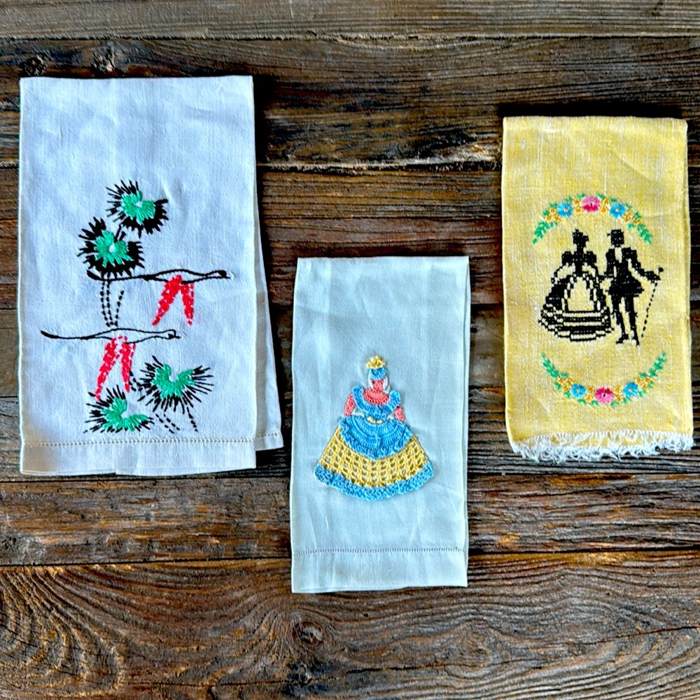 Bundle vintage hand embroidered tea towels EVC